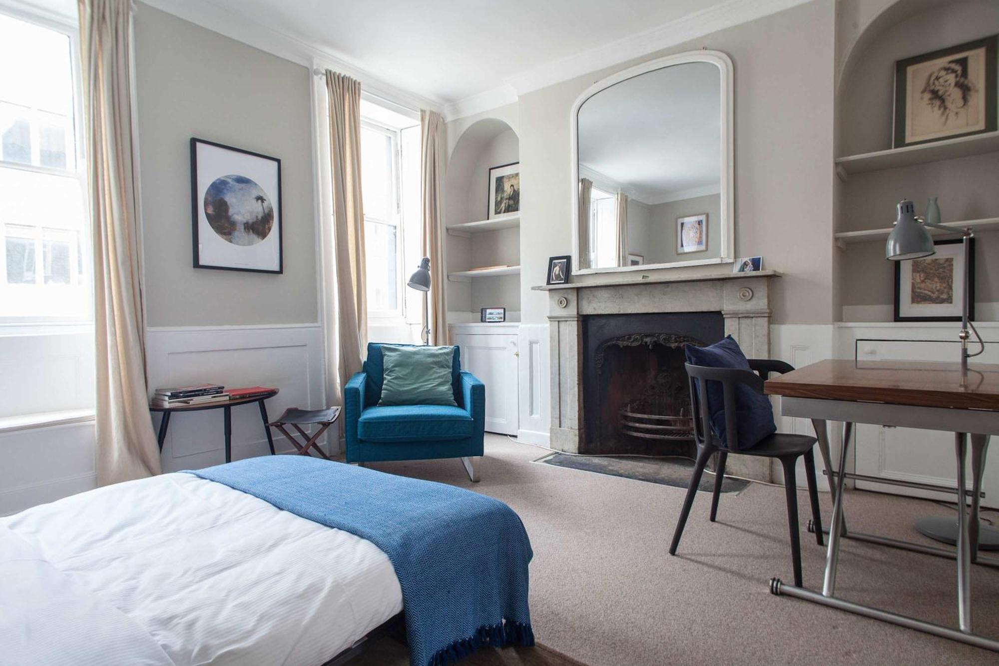 Traditional In Fitzrovia Near Oxford Street Londra